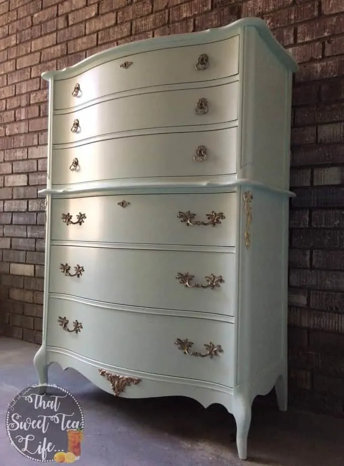 Right Angle French_Provincial_Chest-rescued furniture Modern_Masters_Gold-stenciling-Appliques can take a worn out piece and make it new again! #thatsweettealife #furnitureappliques #furniturepainter #paintedfurniture #furnituremakeover
