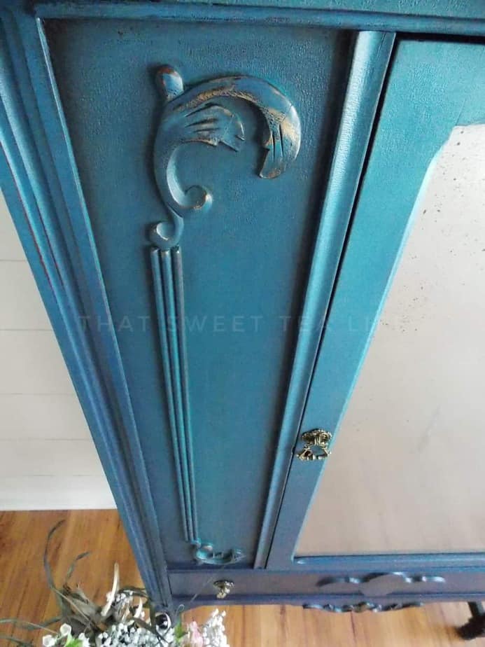 antiqued blue paint