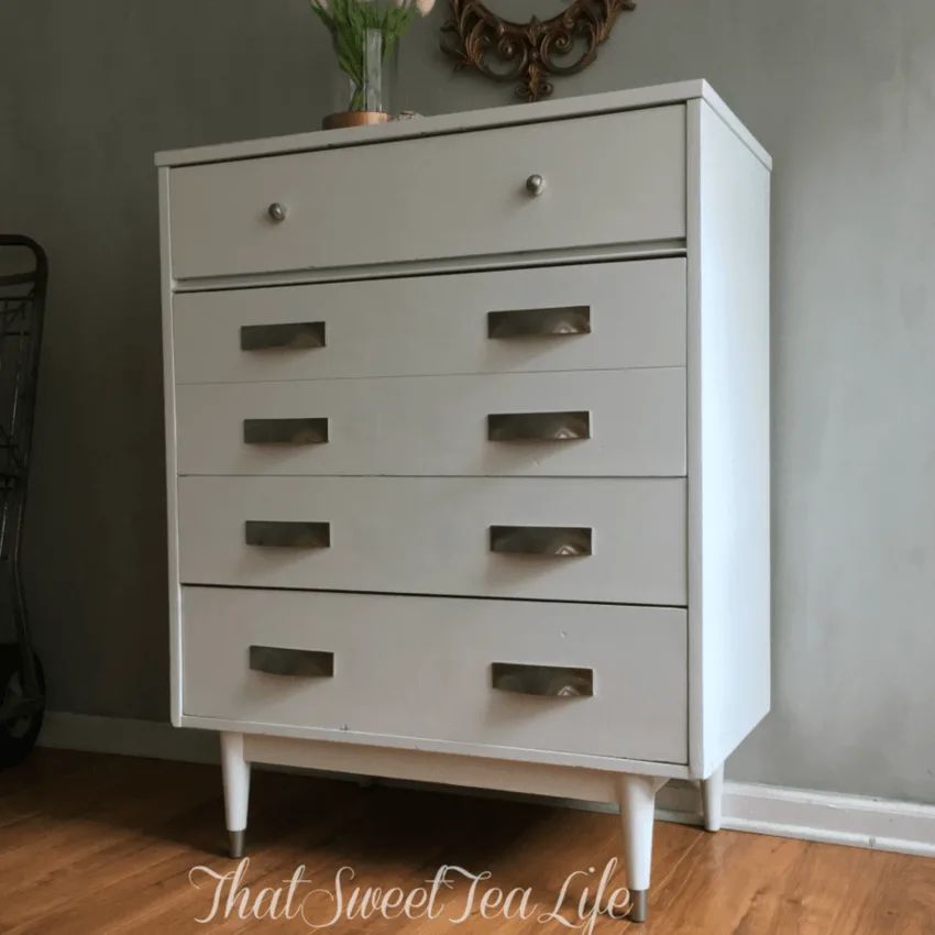 WHITE CHALK PAINT