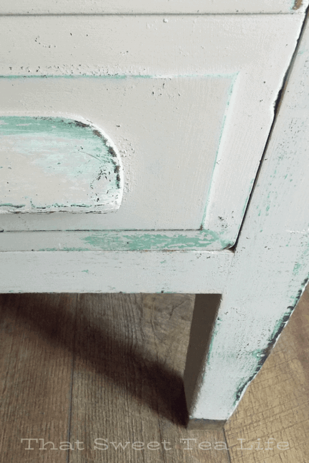 chippy Dixie Belle paint