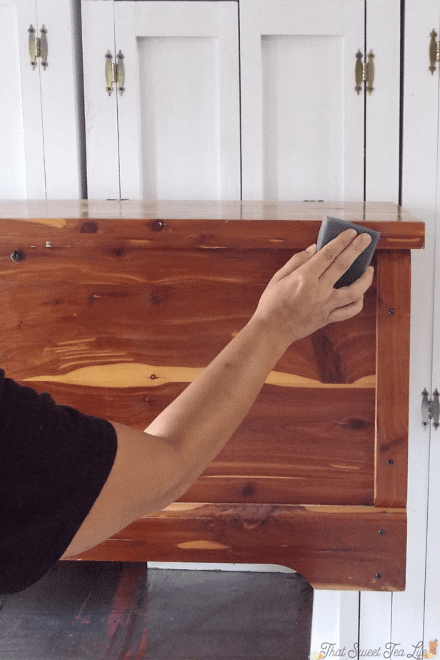Prepping before using white furniture paint