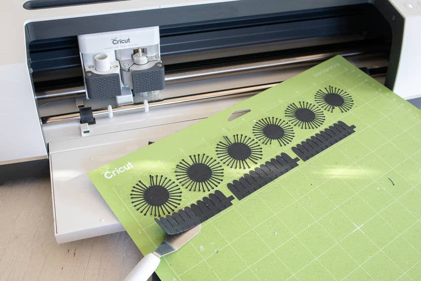 paper flowers cut with cricut