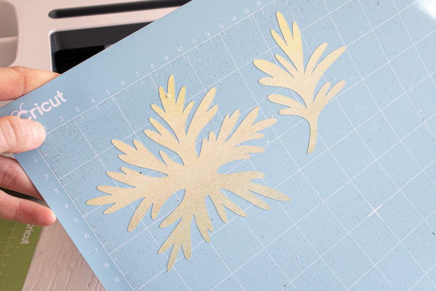 cut paper flowers with cricut