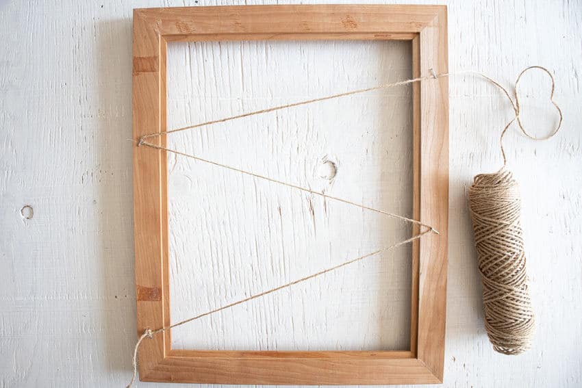 picture frame with twine
