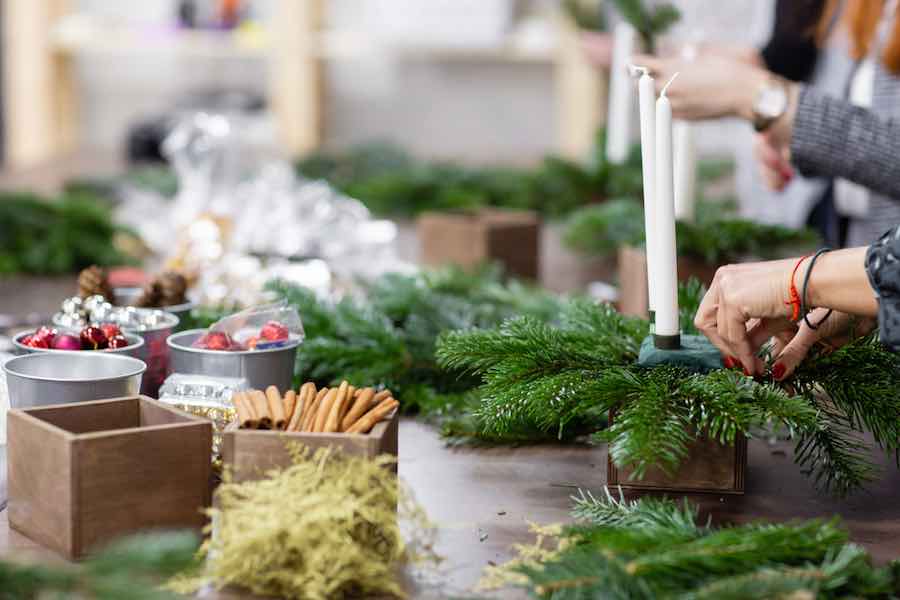 20 Easy Christmas Crafts To Make and Sell • That Sweet Tea Life