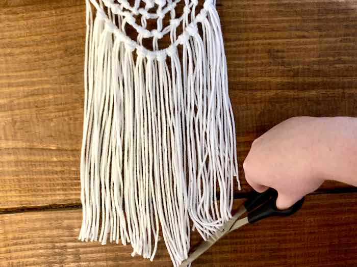 Trimming up the macrame