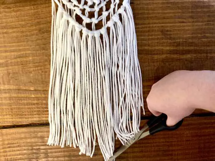 Trimming up the macrame
