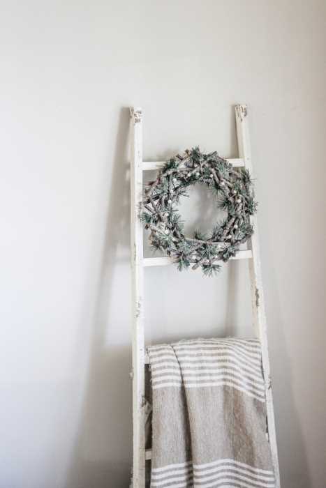 wooden blanket painted and distressed with cream chalk paint 