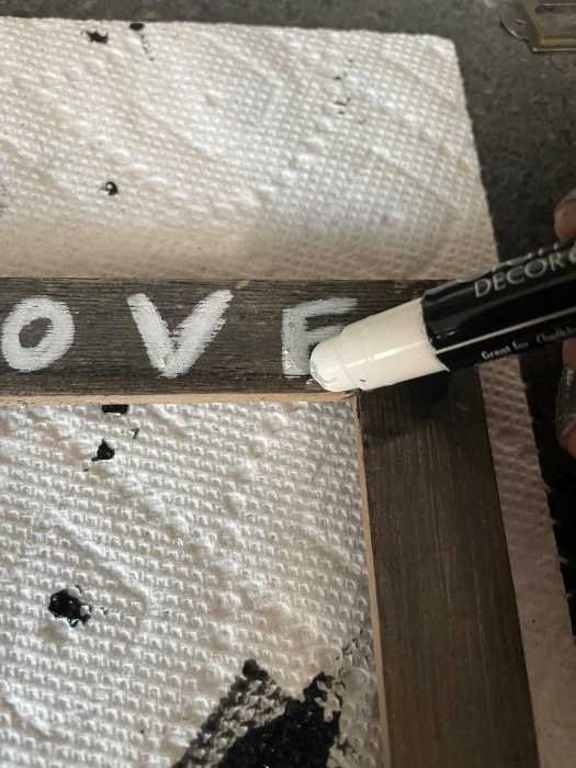 You can use a chalk pen to personalize your frame