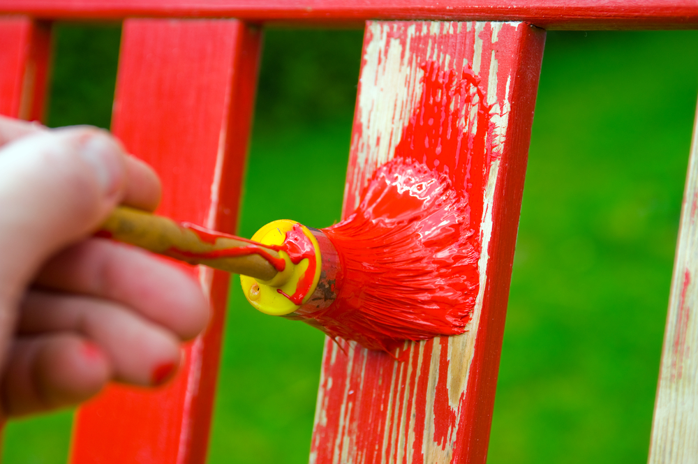 painting a chair red with outdoor furniture paint 
