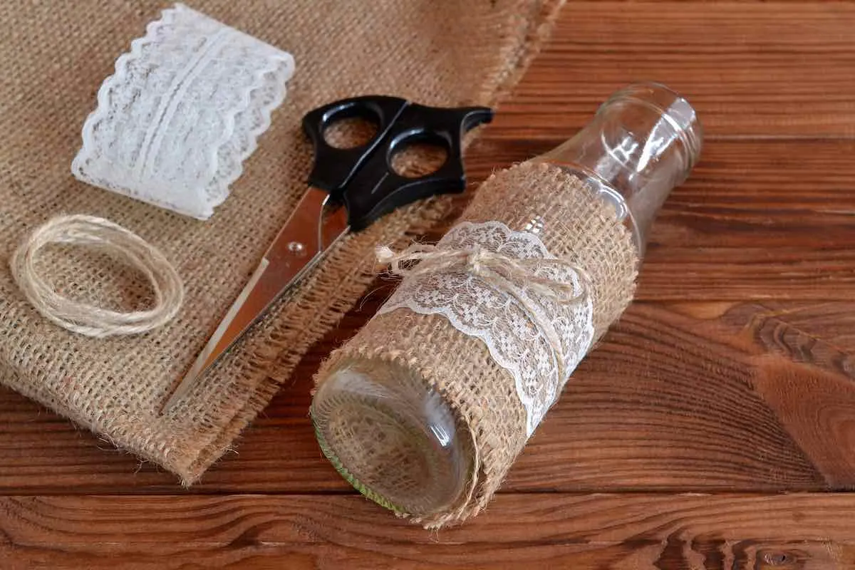 Ribbon vase DIY