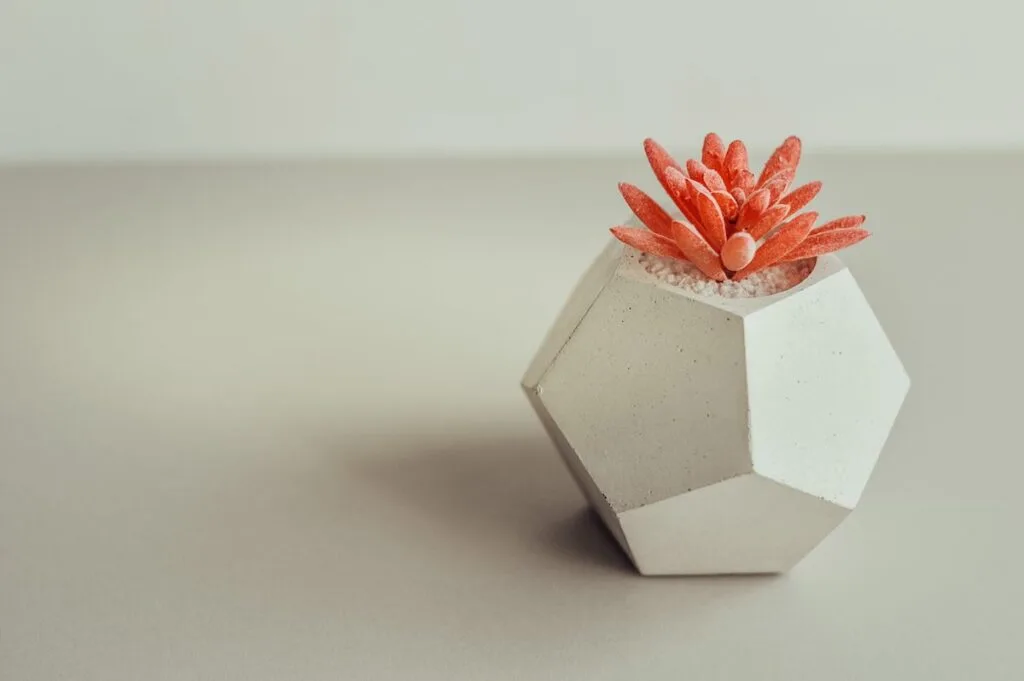 Geometric decor