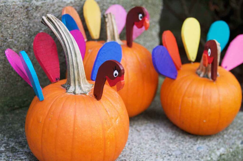 Thanksgiving table decor