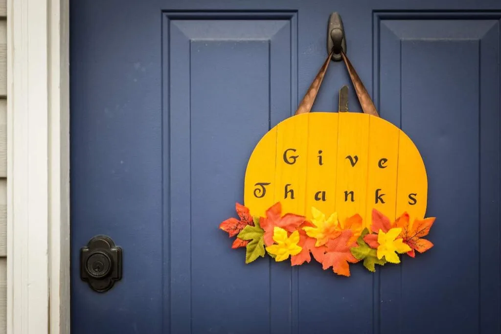 Thanksgiving door decorating ideas