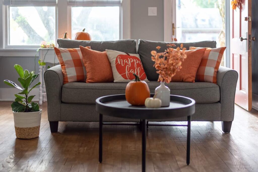 Fall couch