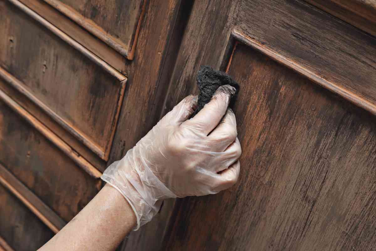 How to Prep Furniture for Painting by Cleaning