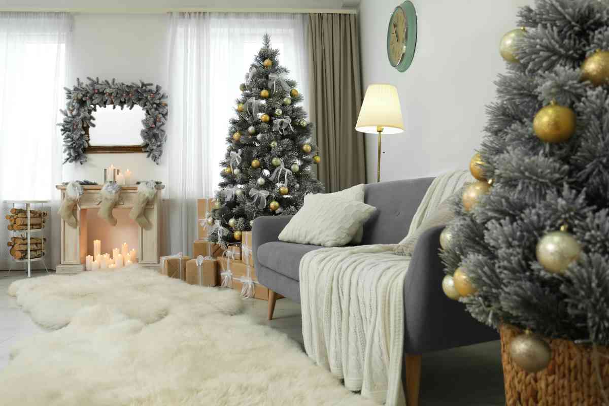 Modern Christmas Tree Decor