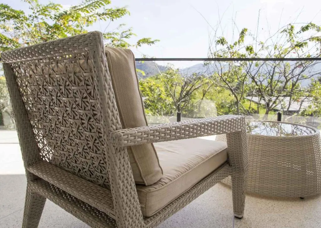 How to Paint Wicker Furniture with Chalk Paint