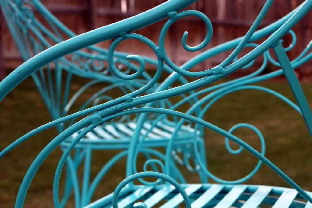 Learning how to paint metal furniture, set of turquoise metal chairs
