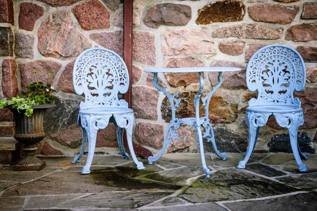Outdoor metal bistro set painted bluete