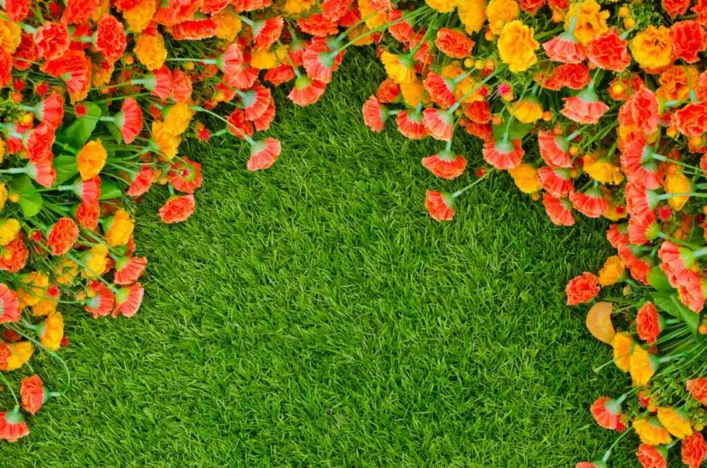 wall hanging with fake grass and flowers