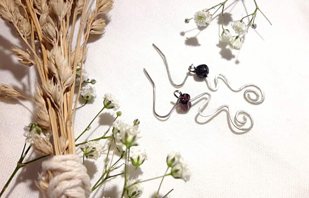 how to make earrings