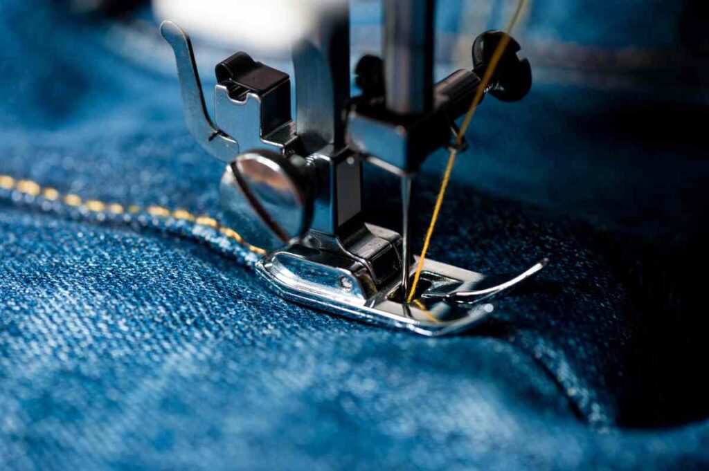 Sewing denim on the best heavy duty sewing machine