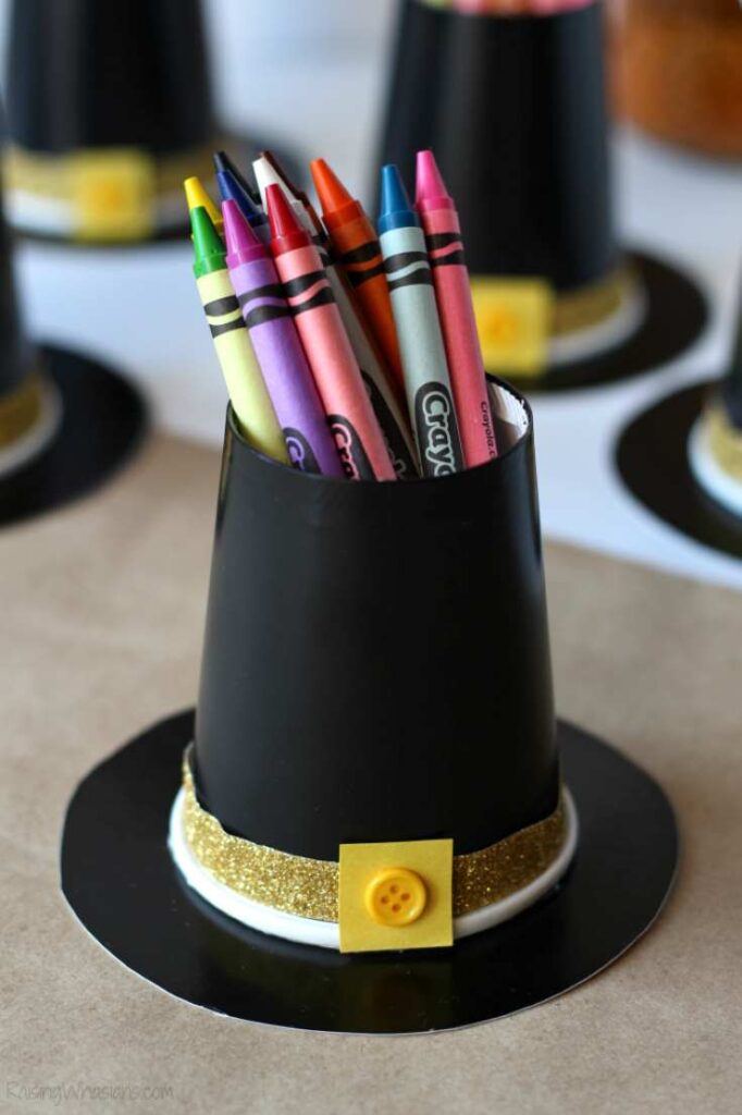 Pilgrim hat craft for Thanksgiving