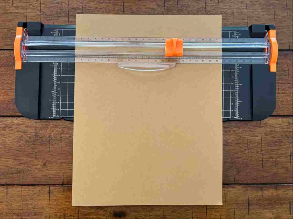 Paper cutter