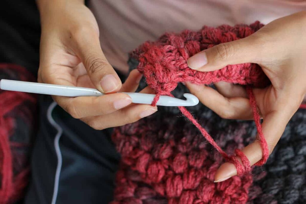 knitting vs crochet