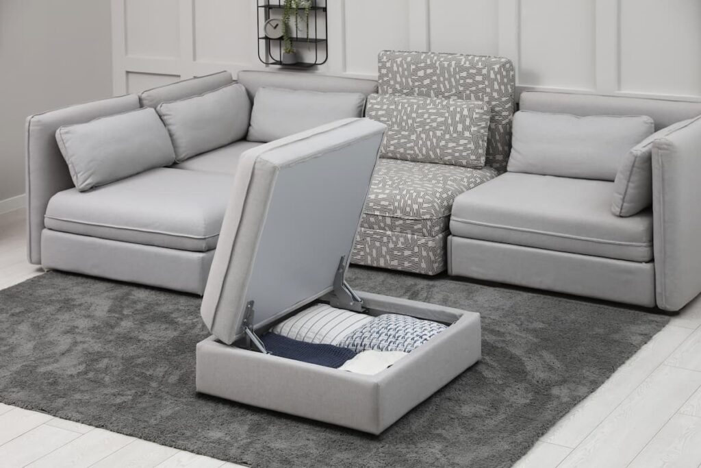 small space living room furniture